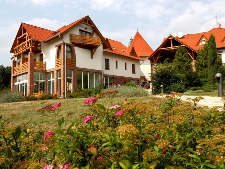 Hotel Kardosfa